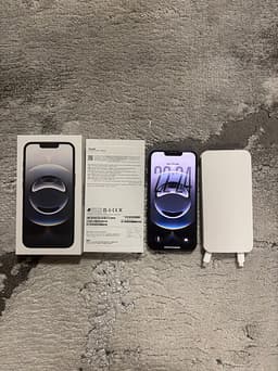 Apple iPhone 16e 128 GB svart