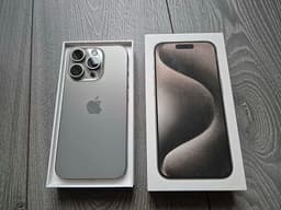 iPhone 15 Pro 128 GB (Utmärkt skick)