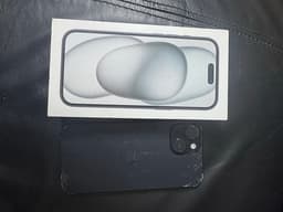 Apple iPhone 15 128 GB svart