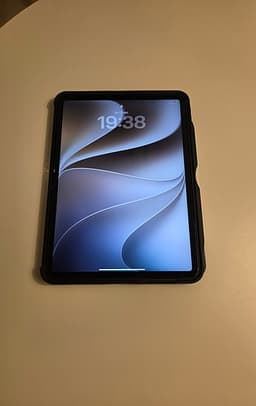Apple iPad Pro 2020 med tillbehör på köpet.