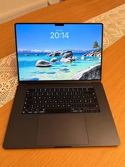 MacBook Pro 16” m3 18GB