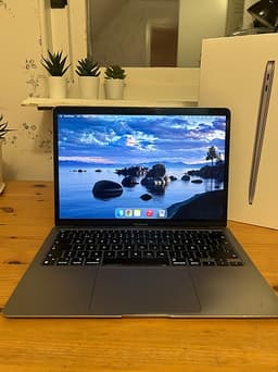 Apple MacBook Air 13" – M1, 8 GB RAM, 256 GB SSD