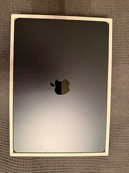 Apple MacBook Air 13" laptop med Apple M3, 8GB RAM, 256GB SSD