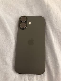iPhone 17