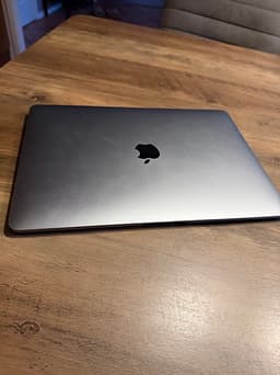 Apple MacBook Air M1