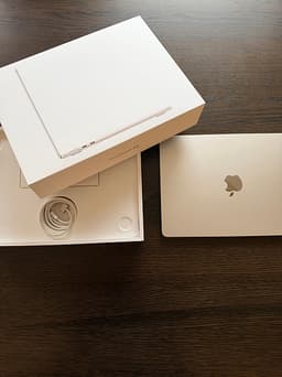 Apple MacBook Air M3 2024 13,6 tum Stjärnglans