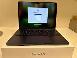 MacBook Air M3 - 13 tum