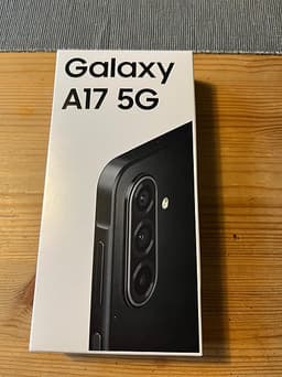 Samsung Galaxy A17 5G mobil 128 GB svart