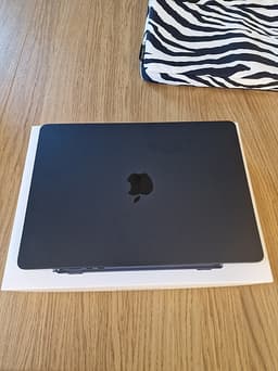 Apple MacBook Air 13" M3 2024 16GB