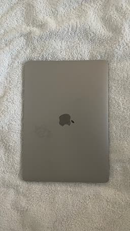 Apple Macbook M1 Air (Base model)