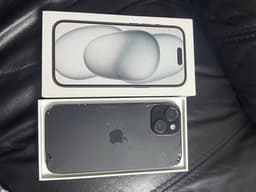 Apple iPhone 15 128 GB svart