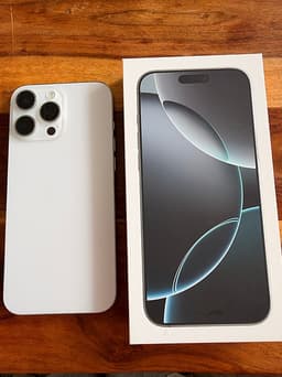 Apple iPhone 16 Pro Max 256GB vit