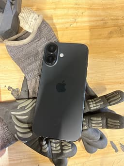 iPhone 16