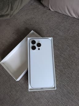 Apple iPhone 16 Pro Max 256 GB vit