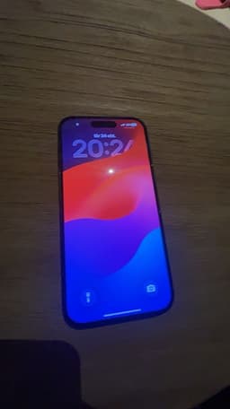 Apple iPhone 15 128 GB svart