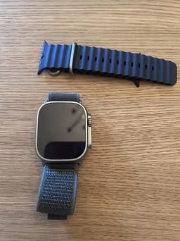 Apple Watch Ultra 2(2025)49 mm Titan – nyskick, 100% batte