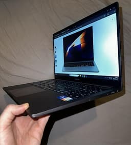 Samsung galaxy book4 i7