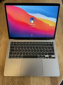 MacBook Air M1 (2020) – 8 GB RAM / 256 GB SSD – Space Gr