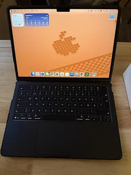 Apple MacBook Air 13" (2025, M4) 16/512GB, midnatt