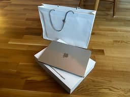 Apple MacBook Air 13 tum M4 16 GB