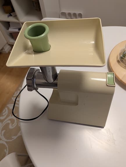 Braun Köttkvarn elektrisk beige och grön