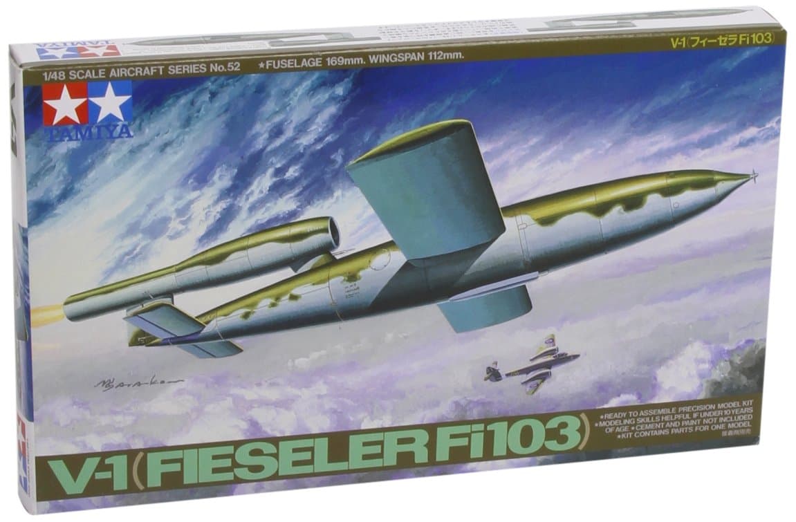 TAMIYA 300061052 300061052-1:48 WWII Deutsche V-1 Fiseler Fi103originalgetreue Nachbildung Plastik Bausatz Basteln Modellbausatz Zusammenbauen unlackiert Schwarz