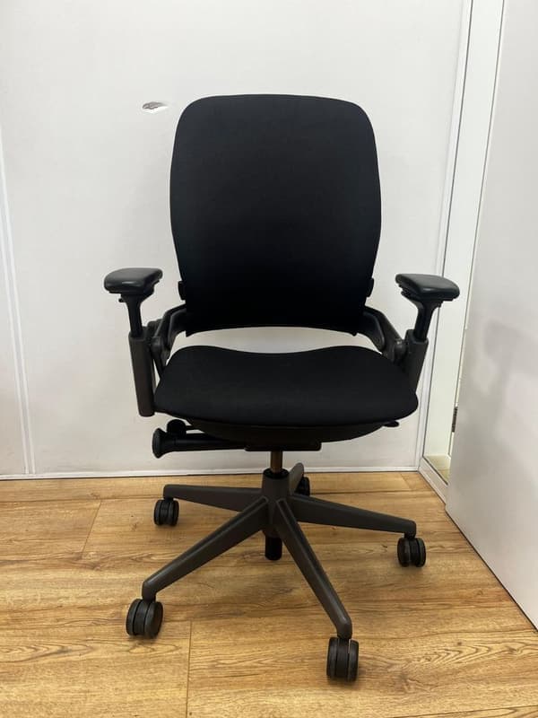 Steelcase Leap V2 Showroommodel