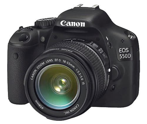 Canon EOS 550D + Obj. Canon EF-S IS 18 - 55 mm f/3.5 - 5.6