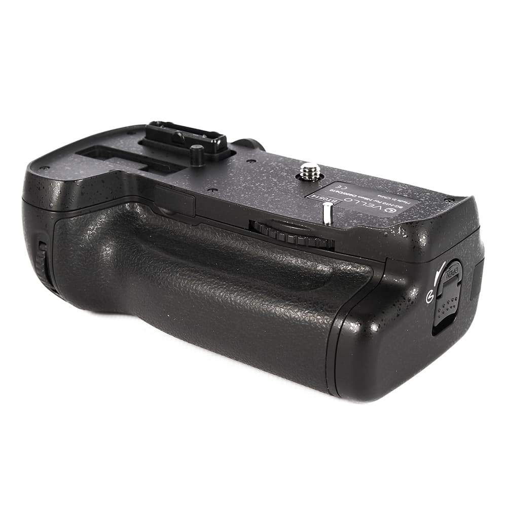 Vello BG-N10 Vertical Battery Grip for Nikon D600, D610 - EX - Excellent - With EN-EL15 Battery Holder | Used