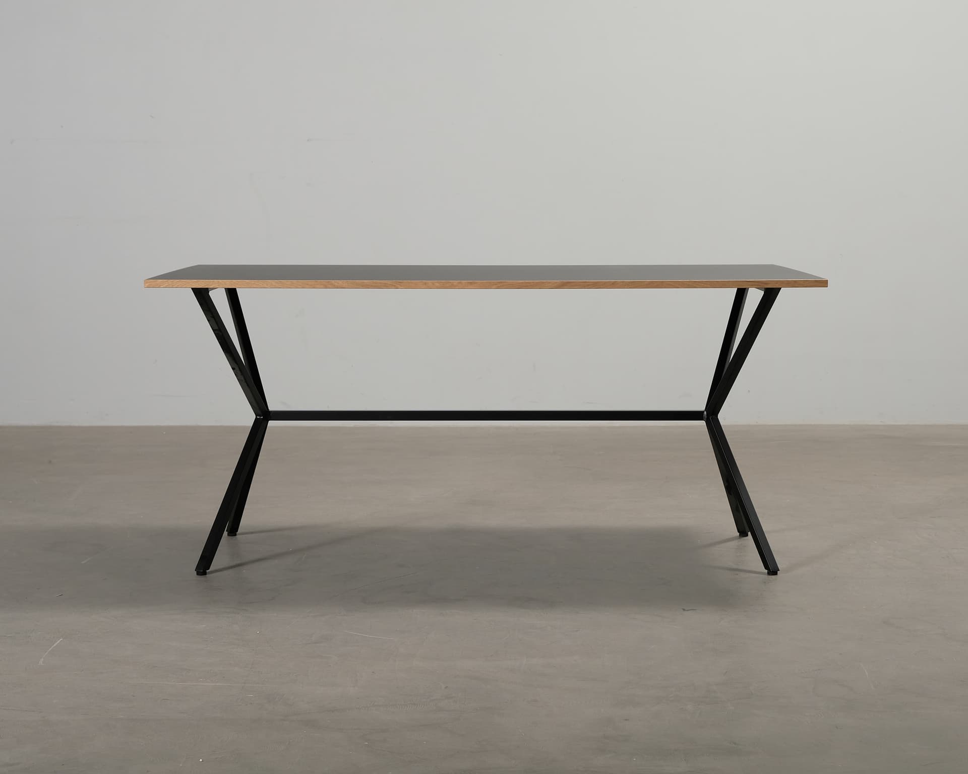 Department Loft matbord linoleum