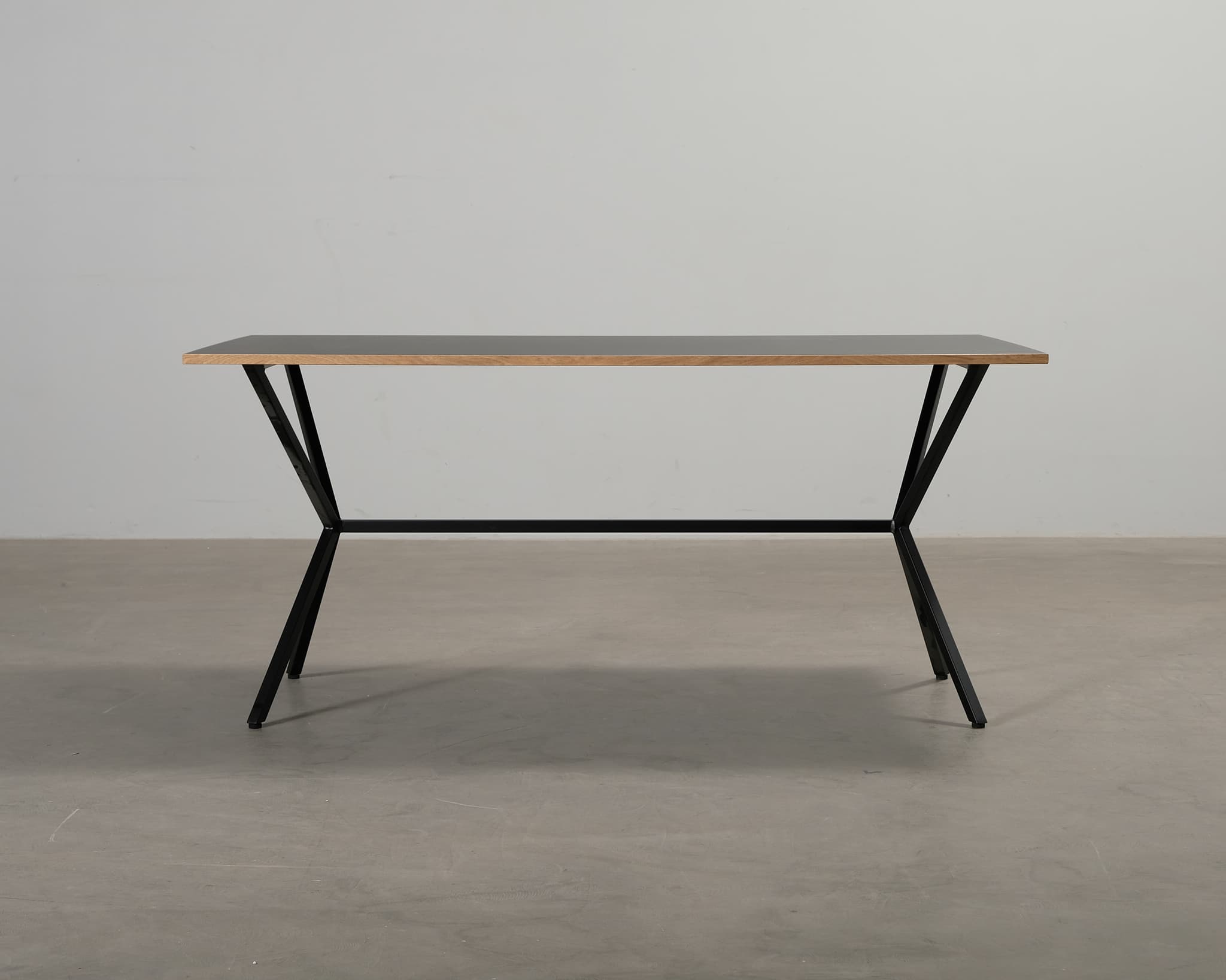 Department Loft matbord linoleum