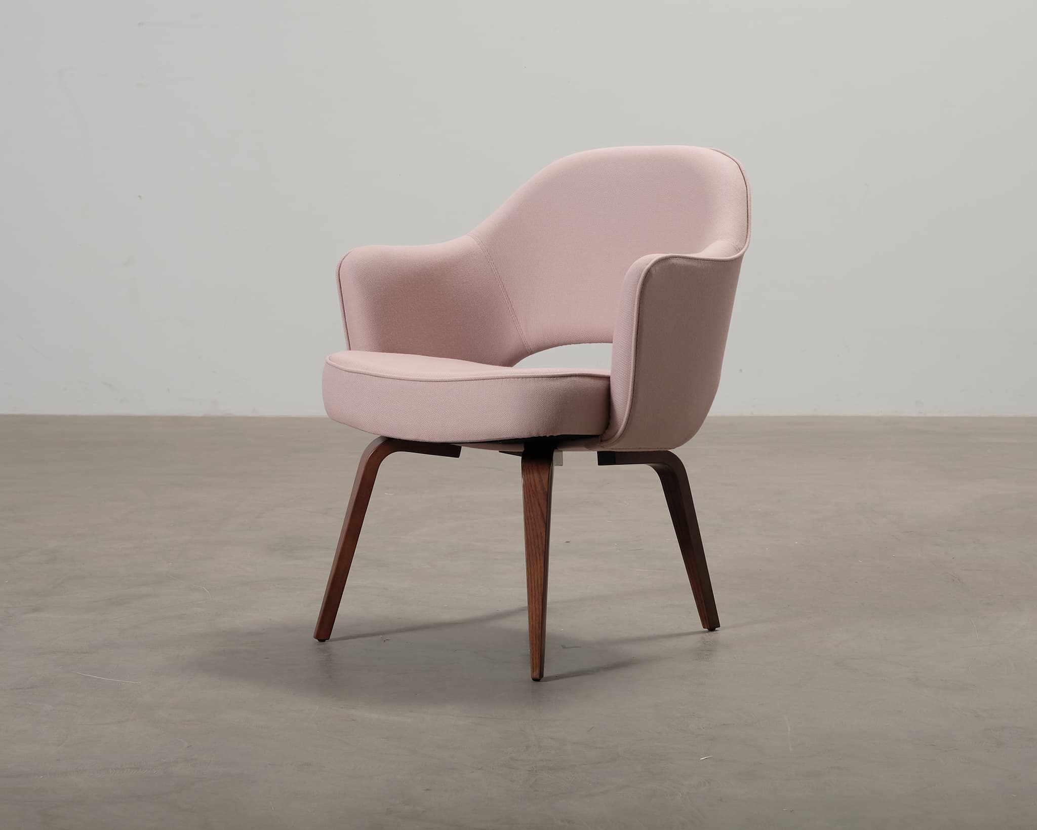 Knoll Eero Saarinen Executive Chair stol rosa