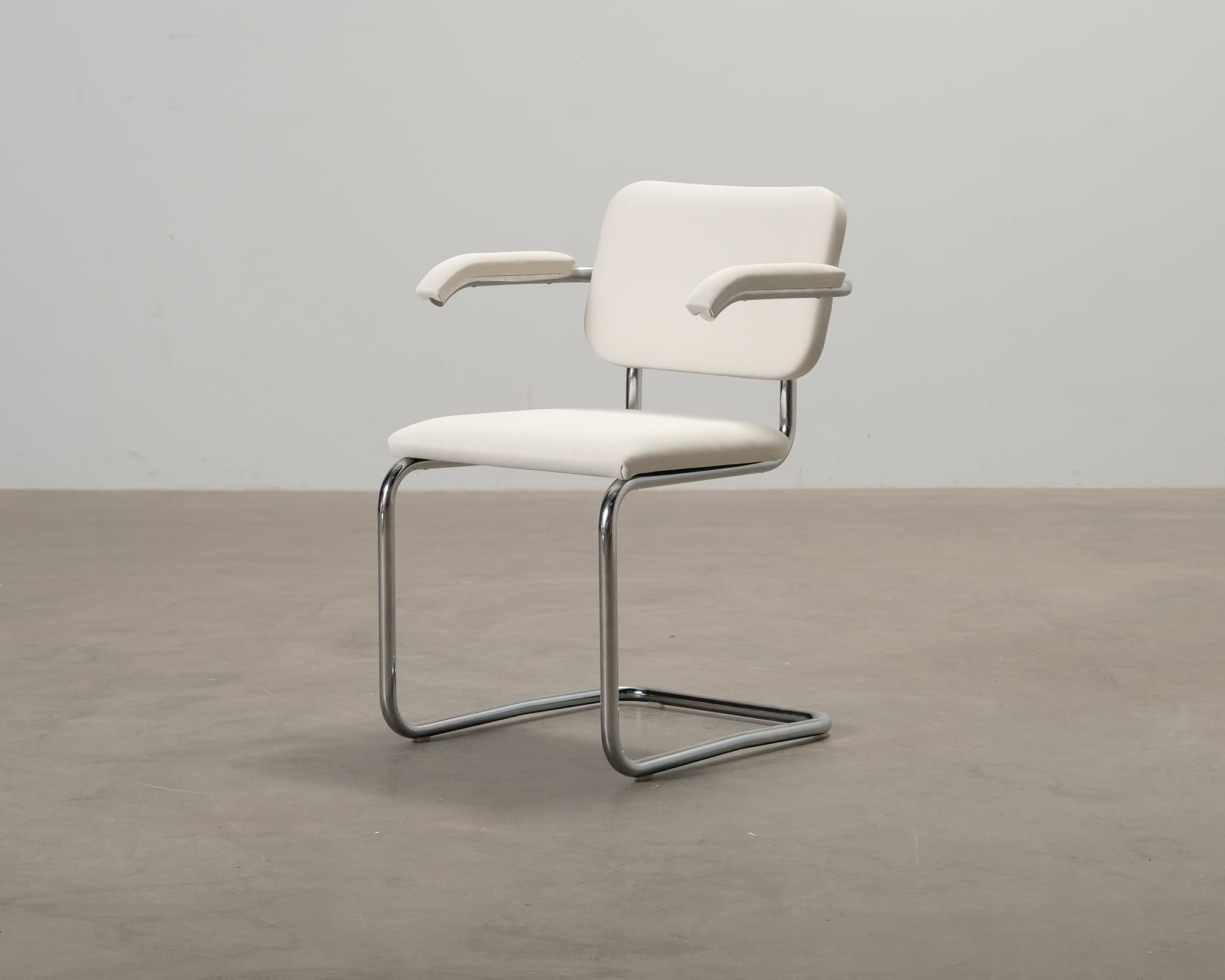 Knoll Cesca stol med armstöd vit