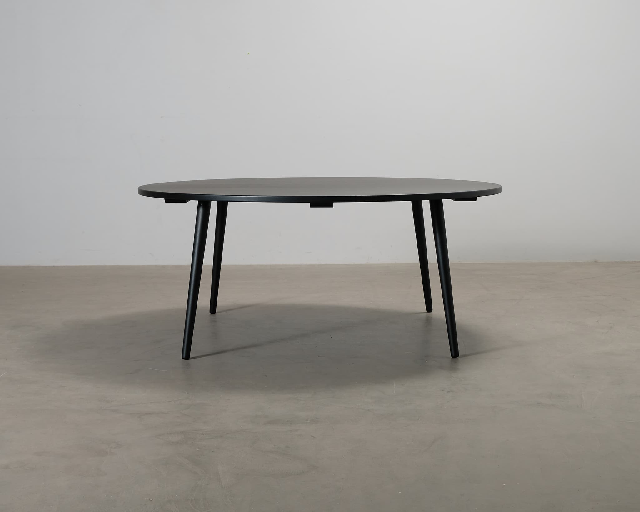 FeelDesign Table 1 matbord ø 180 cm svart