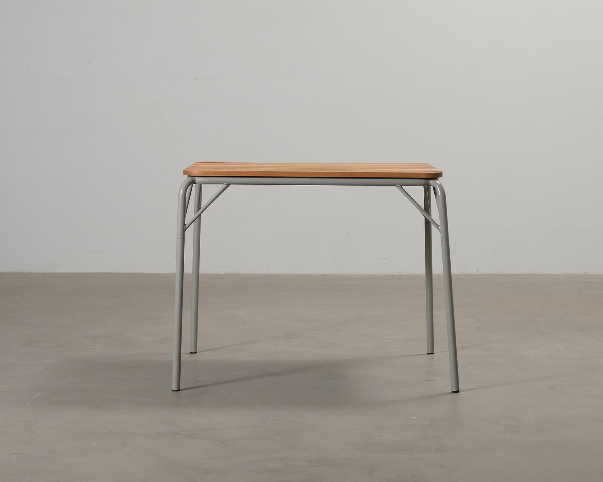 Normann Copenhagen Vig matbord