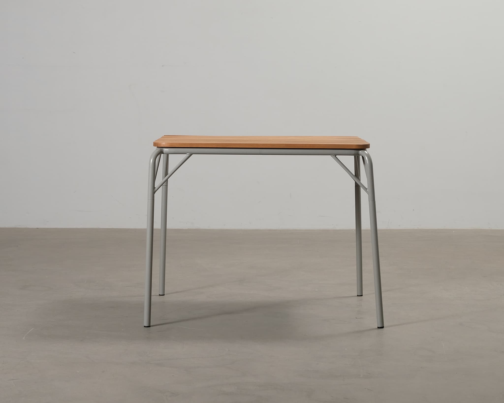 Normann Copenhagen Vig matbord