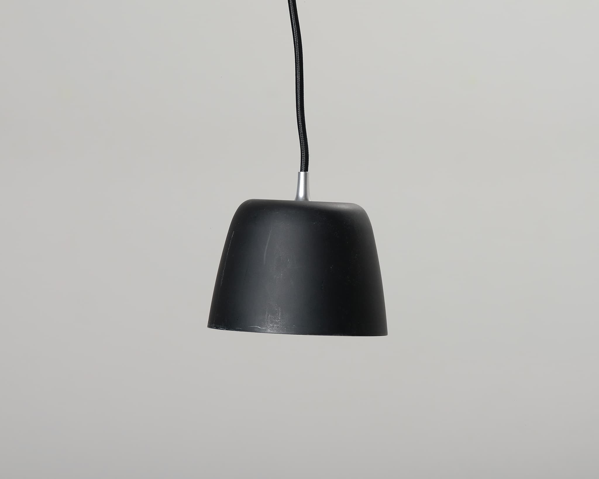 Normann Copenhagen Tub pendellampa svart ø 13 cm