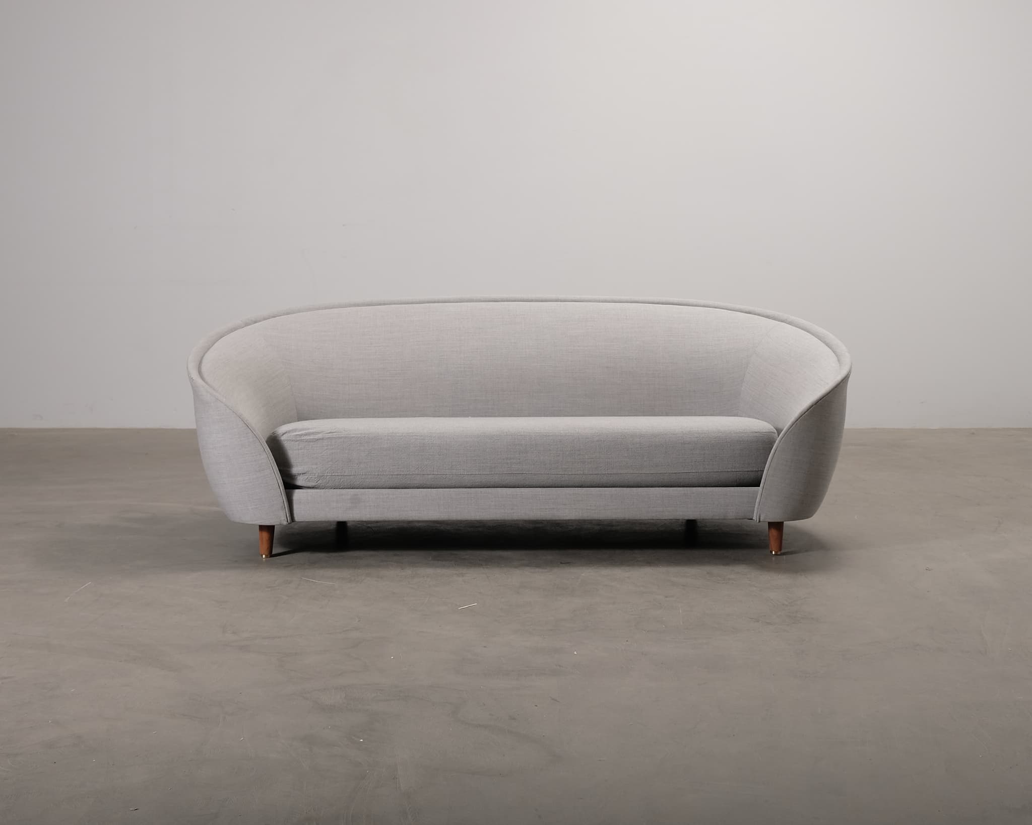 GUBI Revers 2,5-sits soffa grå