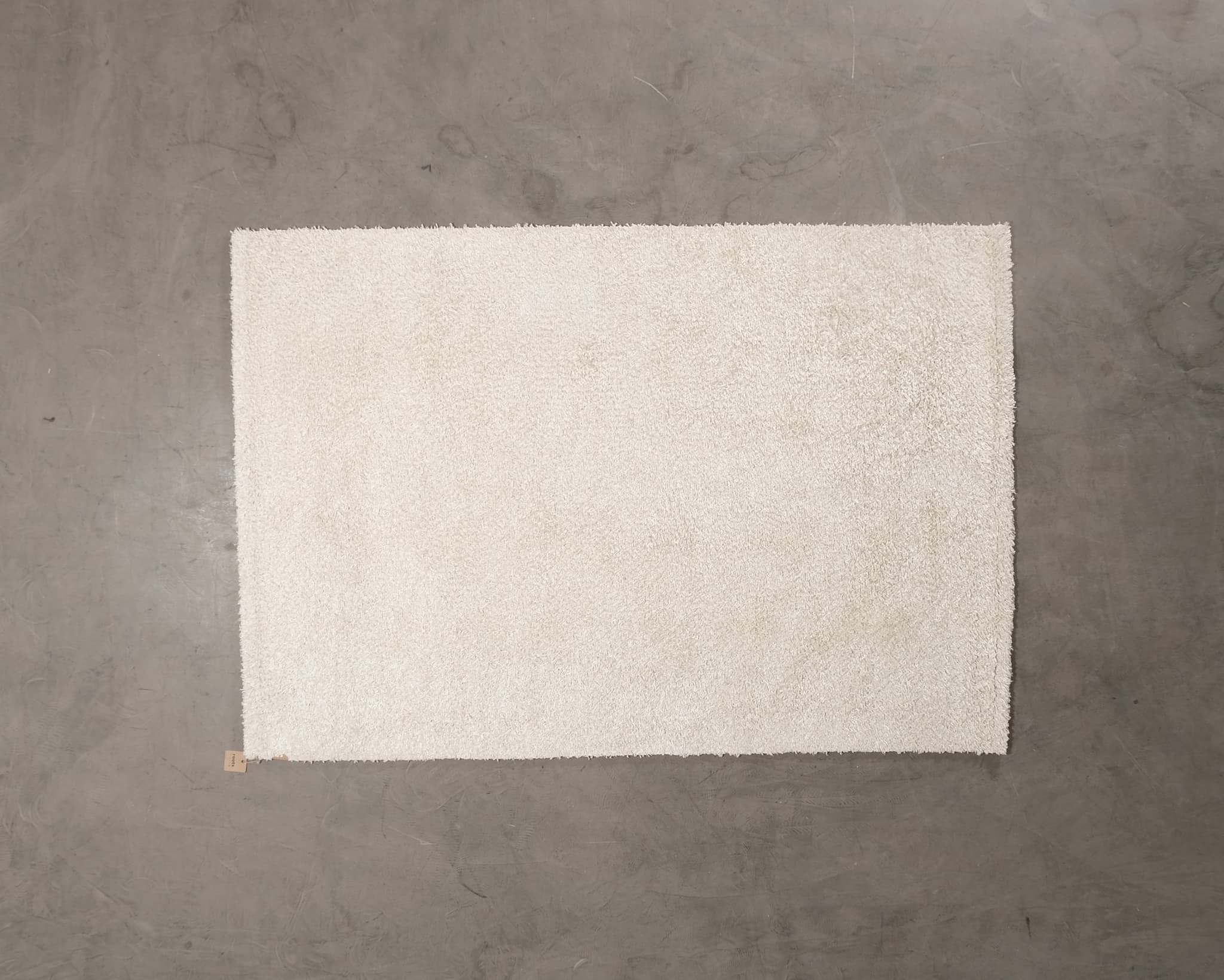 Roots Living Long Pile Viscose matta 170 x 240 cm ljusgrå