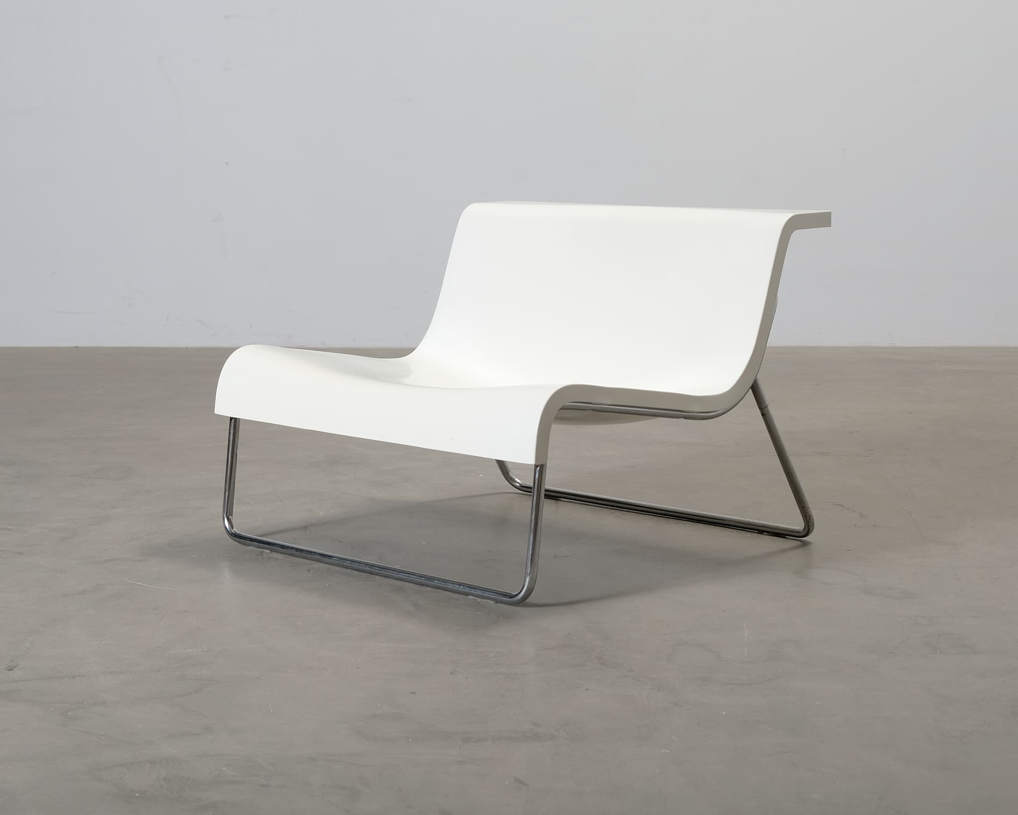 Kartell Form fåtölj vit