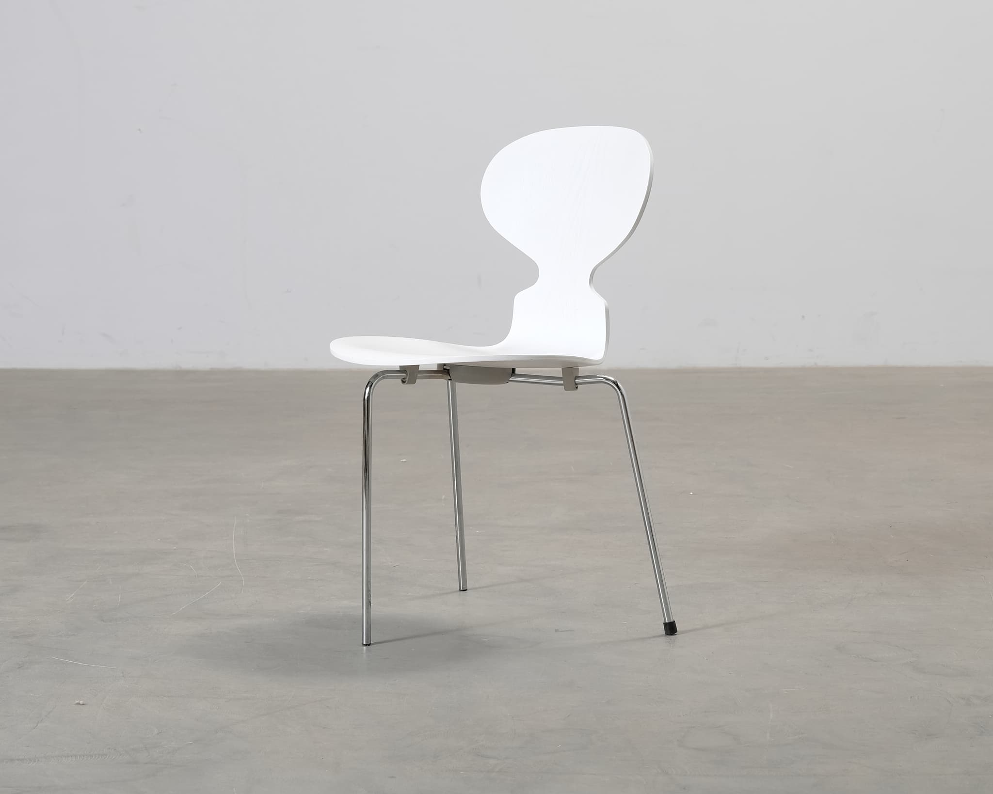 Fritz Hansen 3100 Myran stol vit