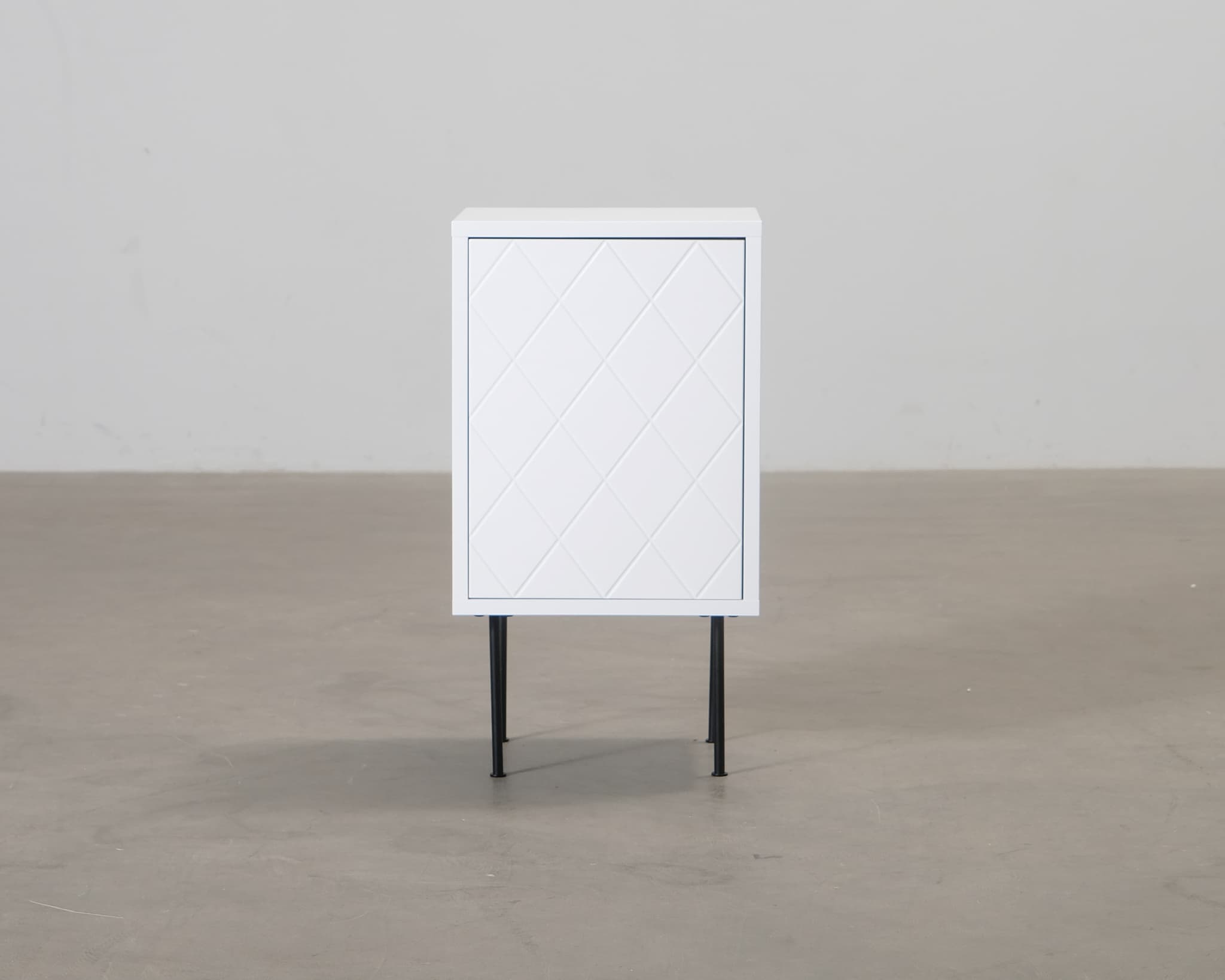 FeelDesign Romb nattduksbord vit