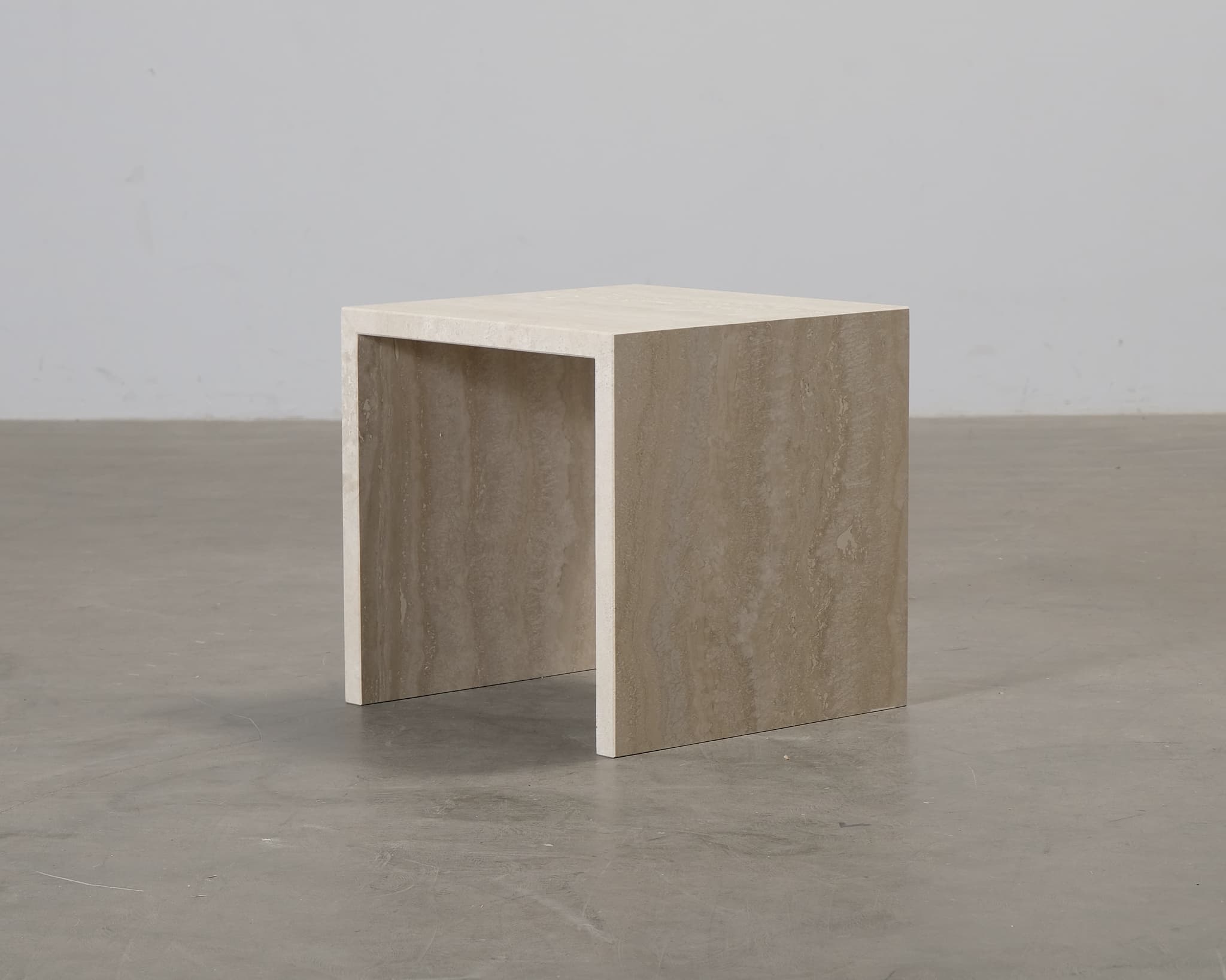 Tine K Cube 45 sidobord travertin
