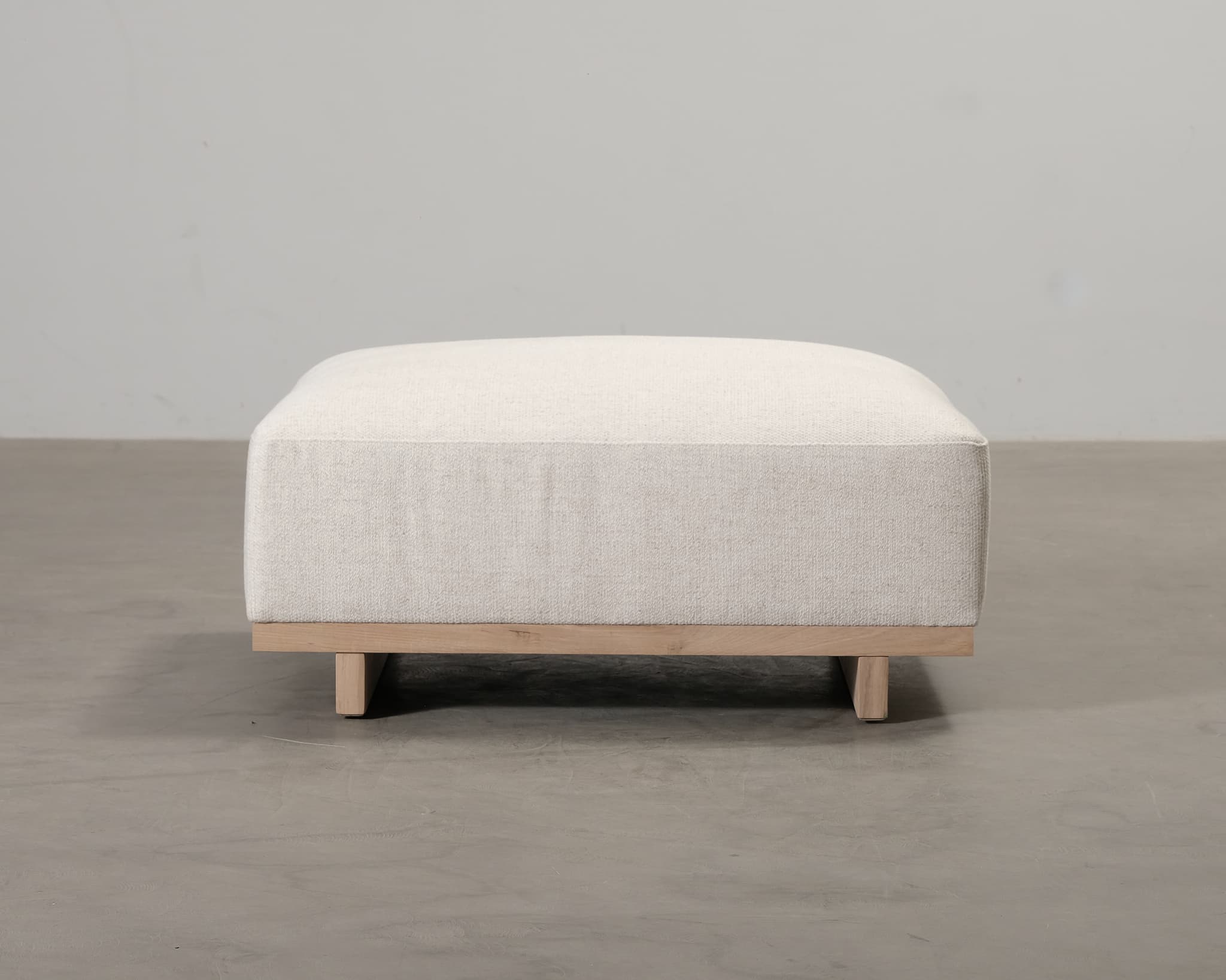 Sofacompany Aya fotpall benvit