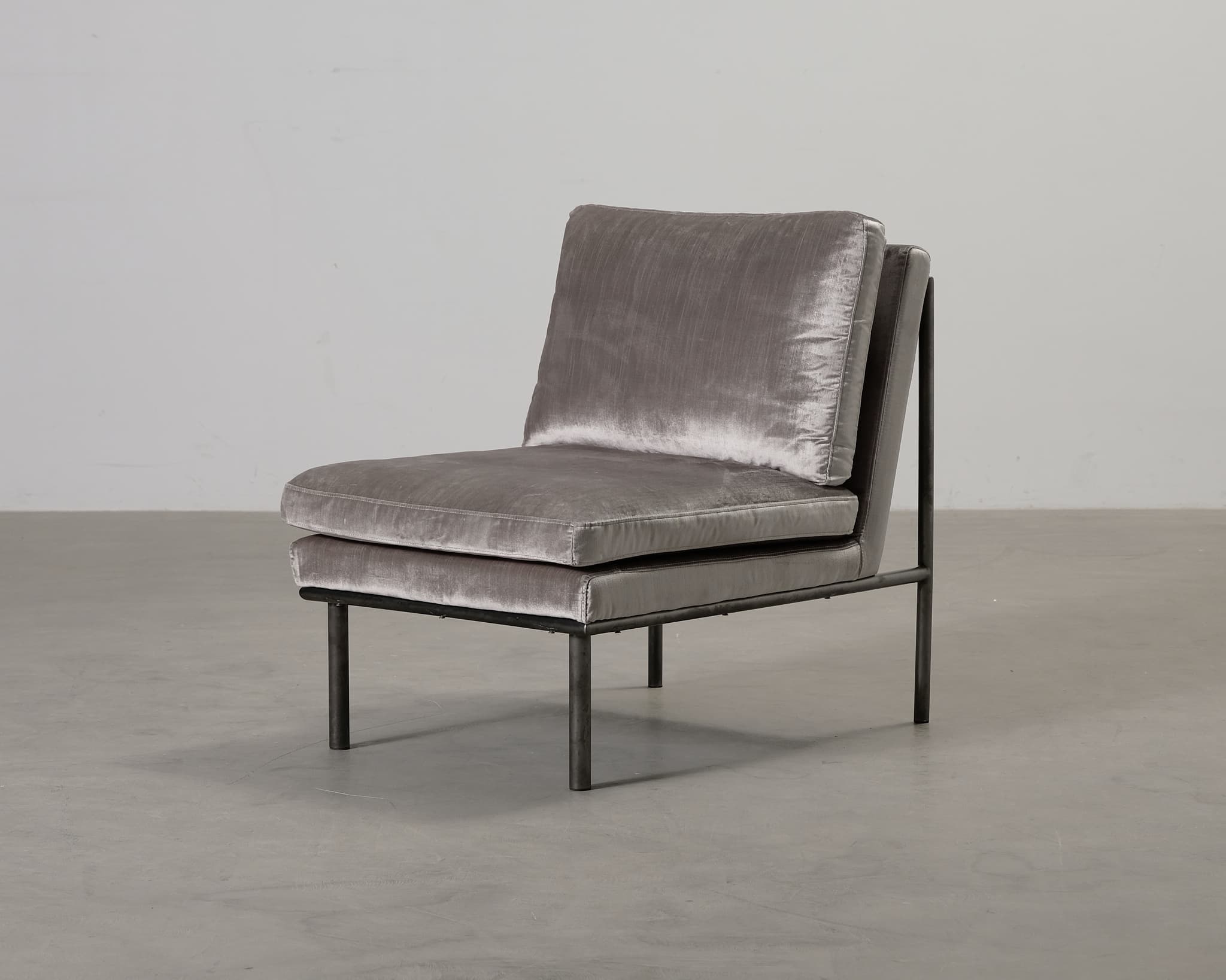 Ruth & Joanna April fåtölj grå