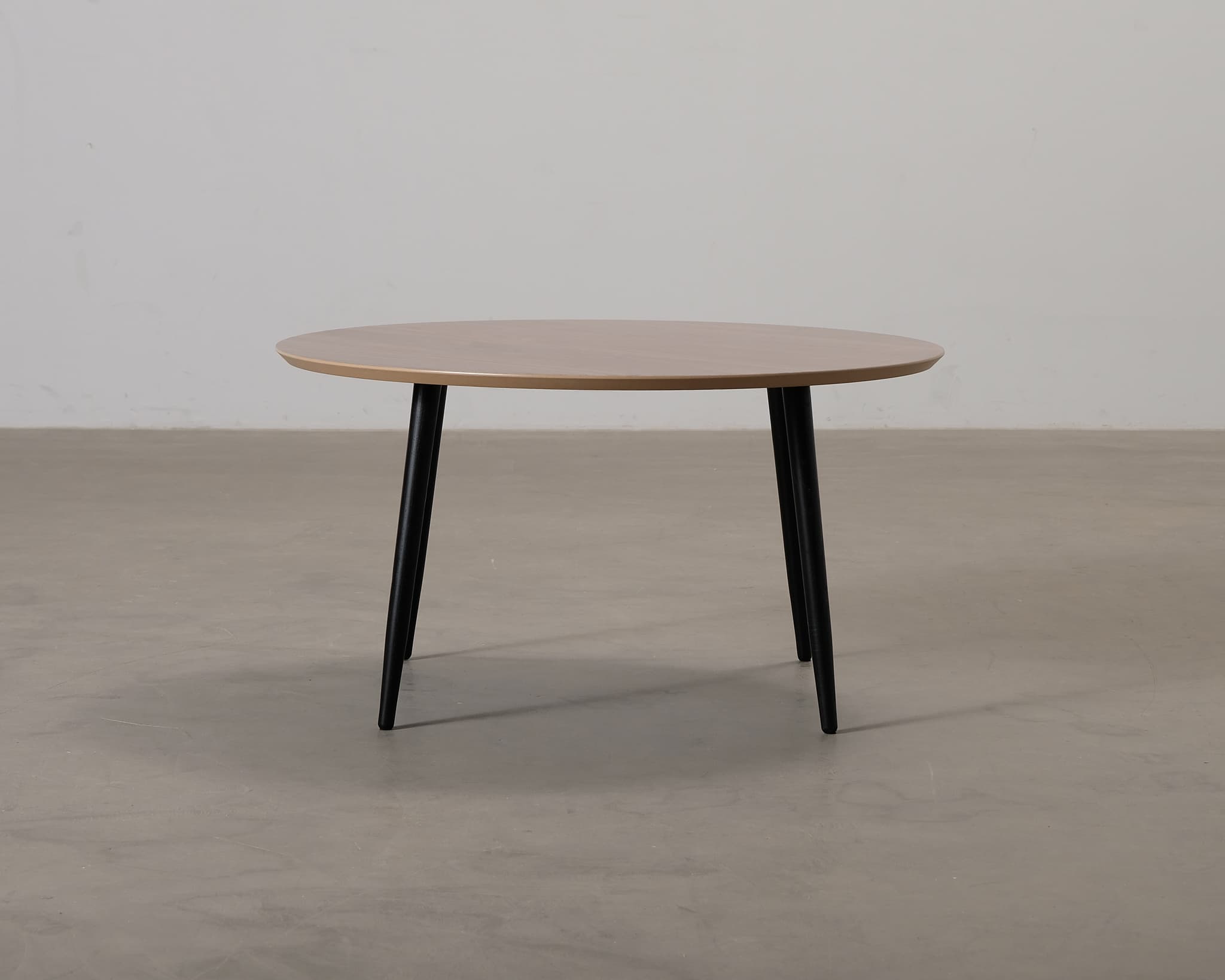 Sofacompany Hubert soffbord ø 90 cm valnöt / svart