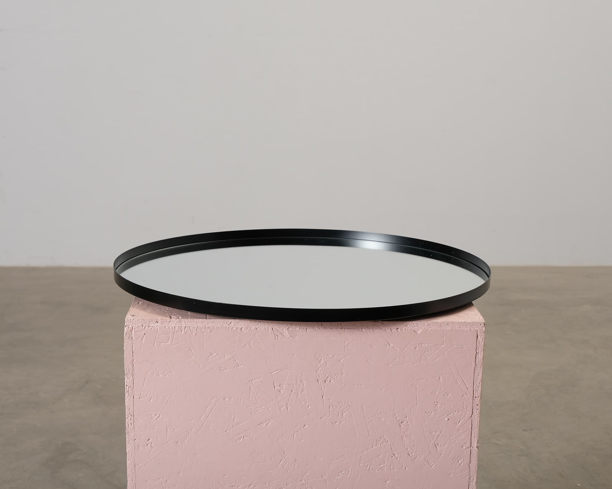 Decotique Edge M01 spegel ø 60 cm svart