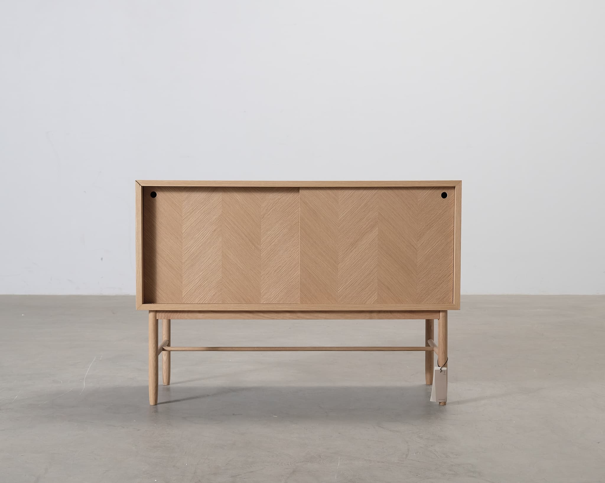 Hübsch Herringbone byrå ek