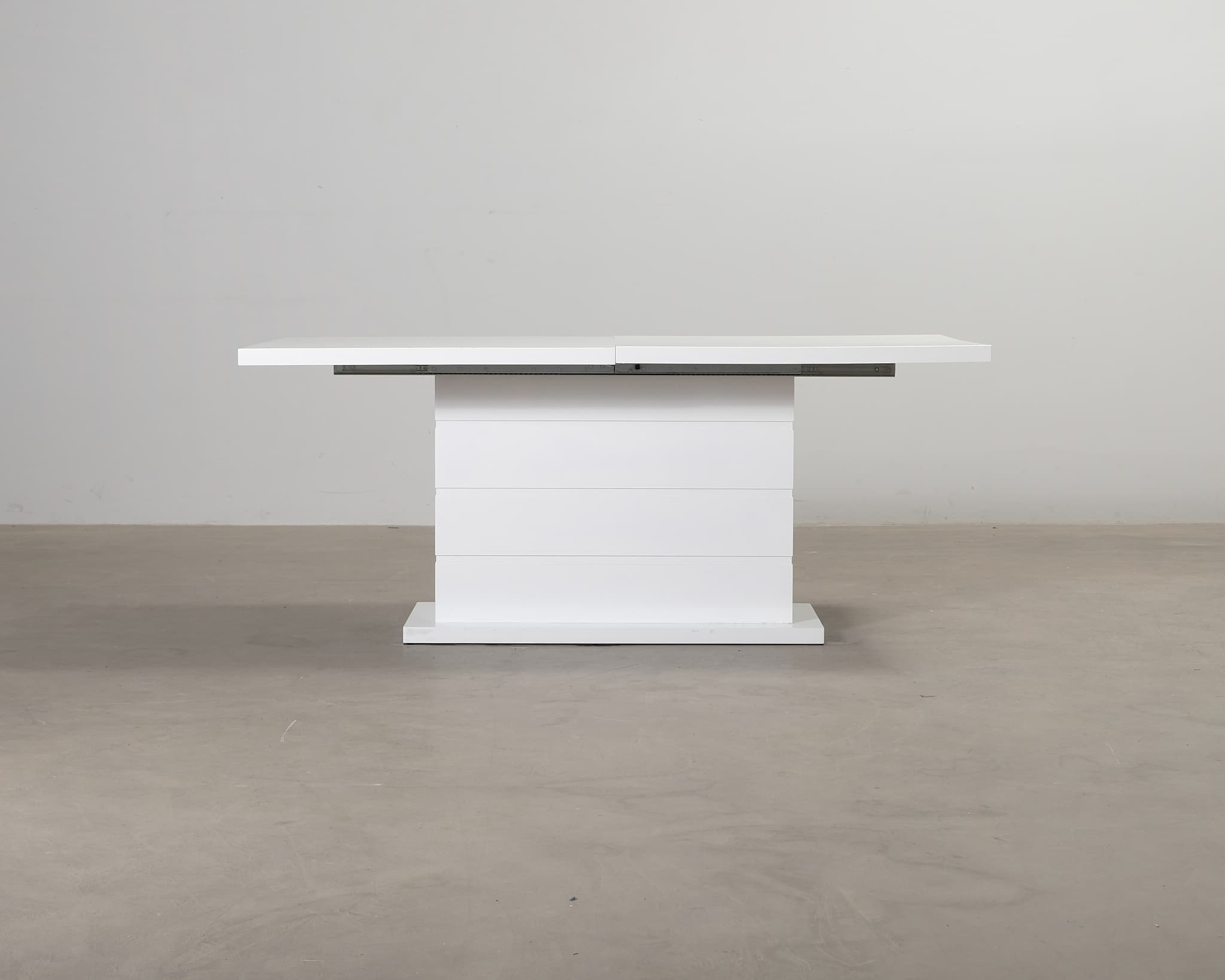 Malibu förlängningsbart matbord vit