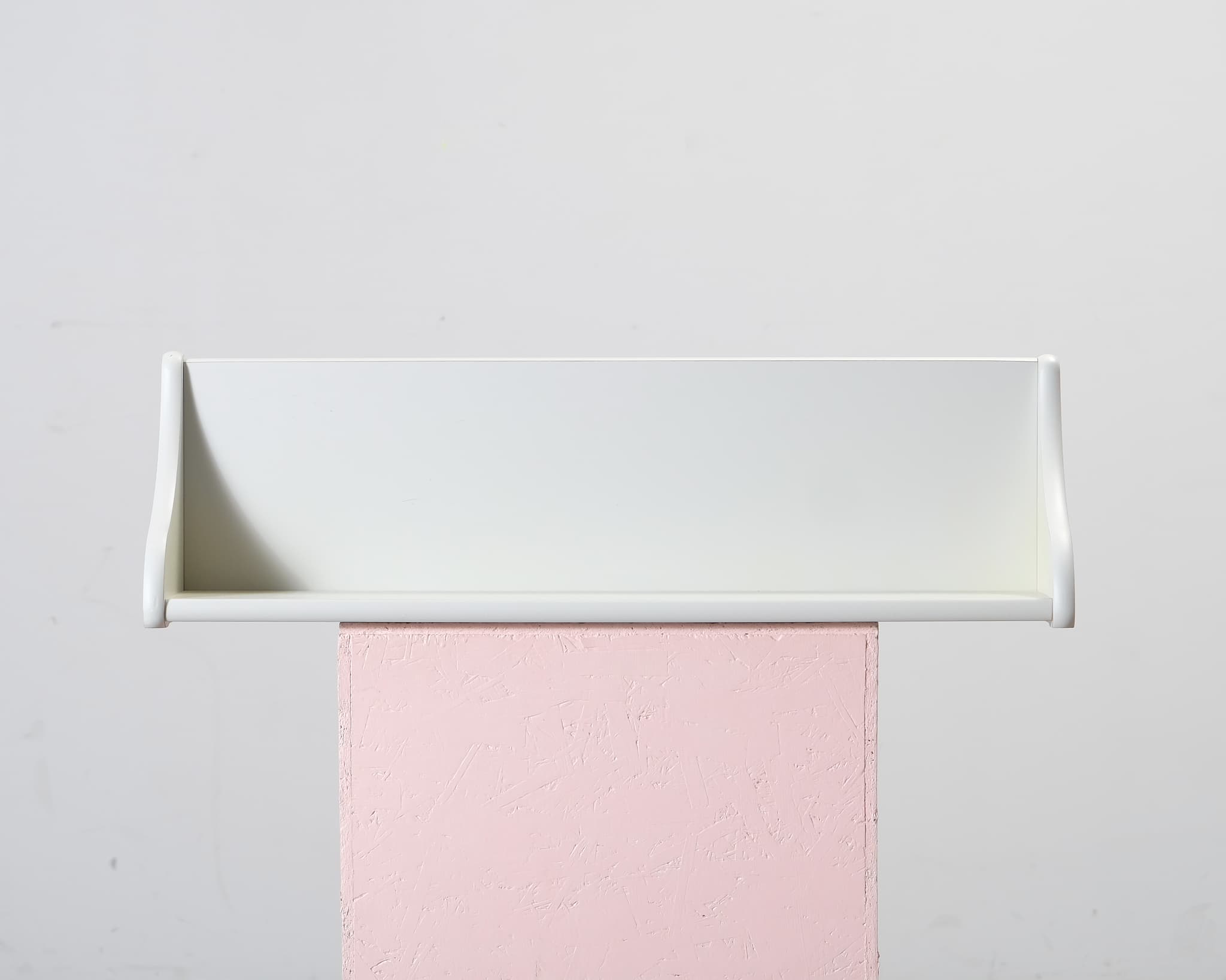 Boknäs vägghylla vit